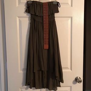 Dress with belt